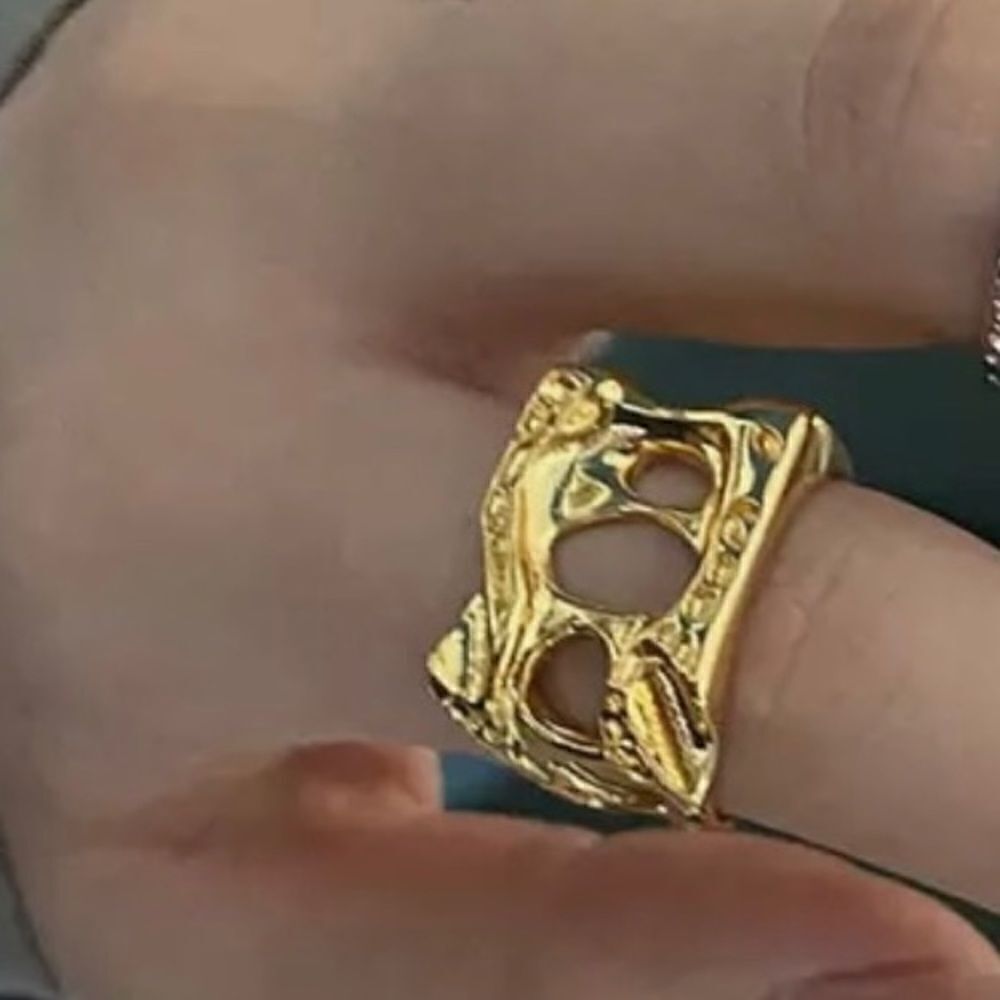The Monster Ring adjustable  in yellow gold plated 925 silver